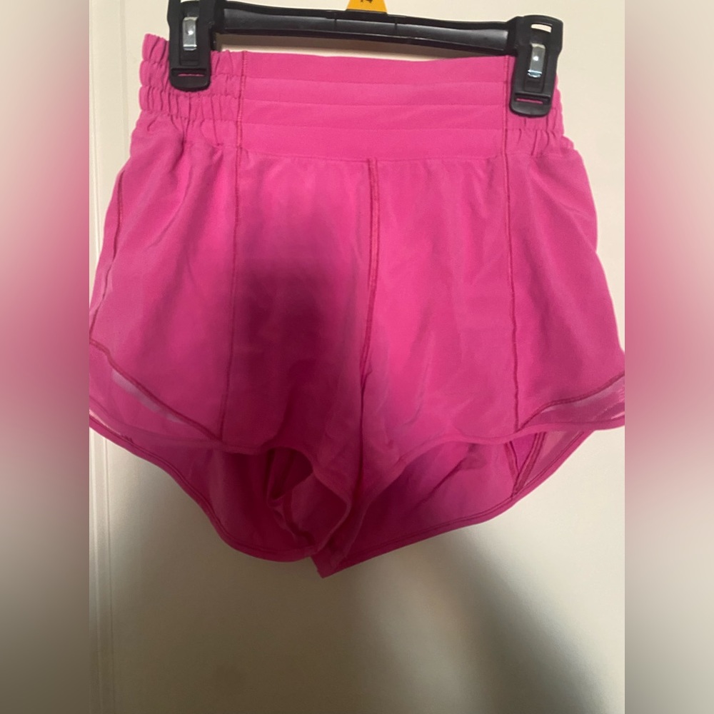 Lululemon Hotty Hot Short High Wasted 2.5” Sonic Pink 2